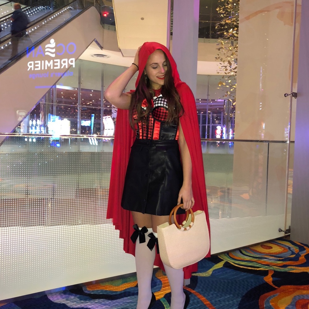 Red Riding Hood Corset - Picture 2 of 4